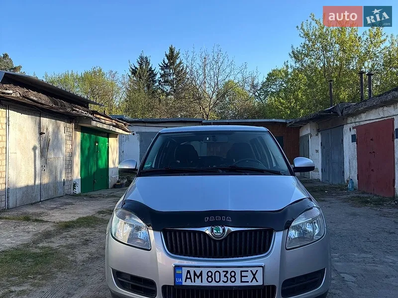 Skoda Fabia 2009 VIN TMBBF65JXA3102112 фото оголошення 2 з 49