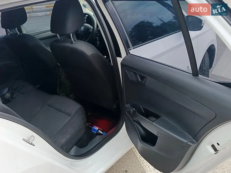 Skoda Fabia 2017 VIN TMBEB2NJ2JB500468 фото оголошення 27 з 75