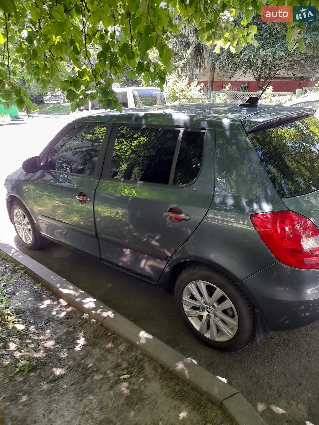 2014 Skoda Fabia - мініатюра 6