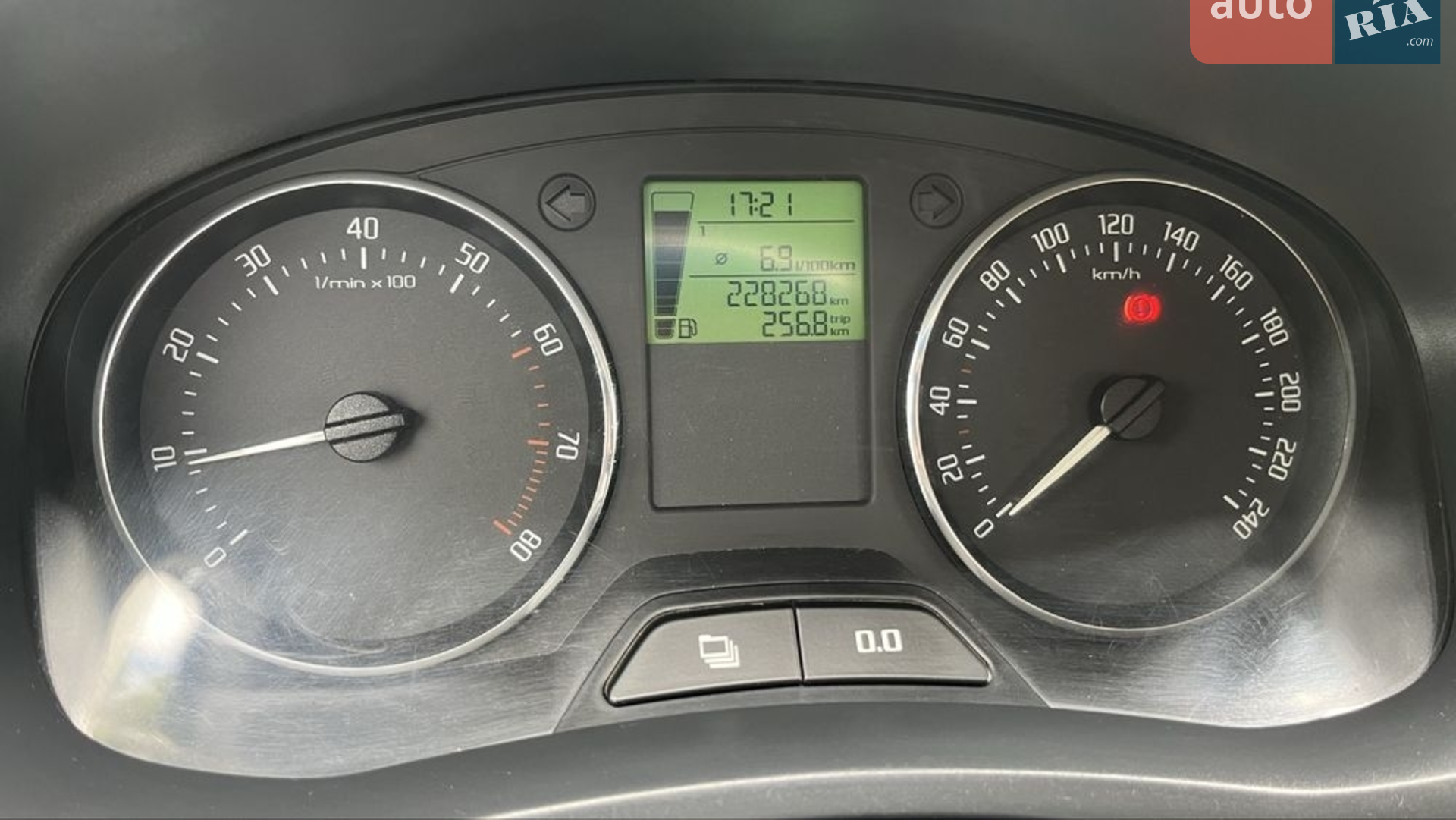 2011 Skoda Fabia - мініатюра 5