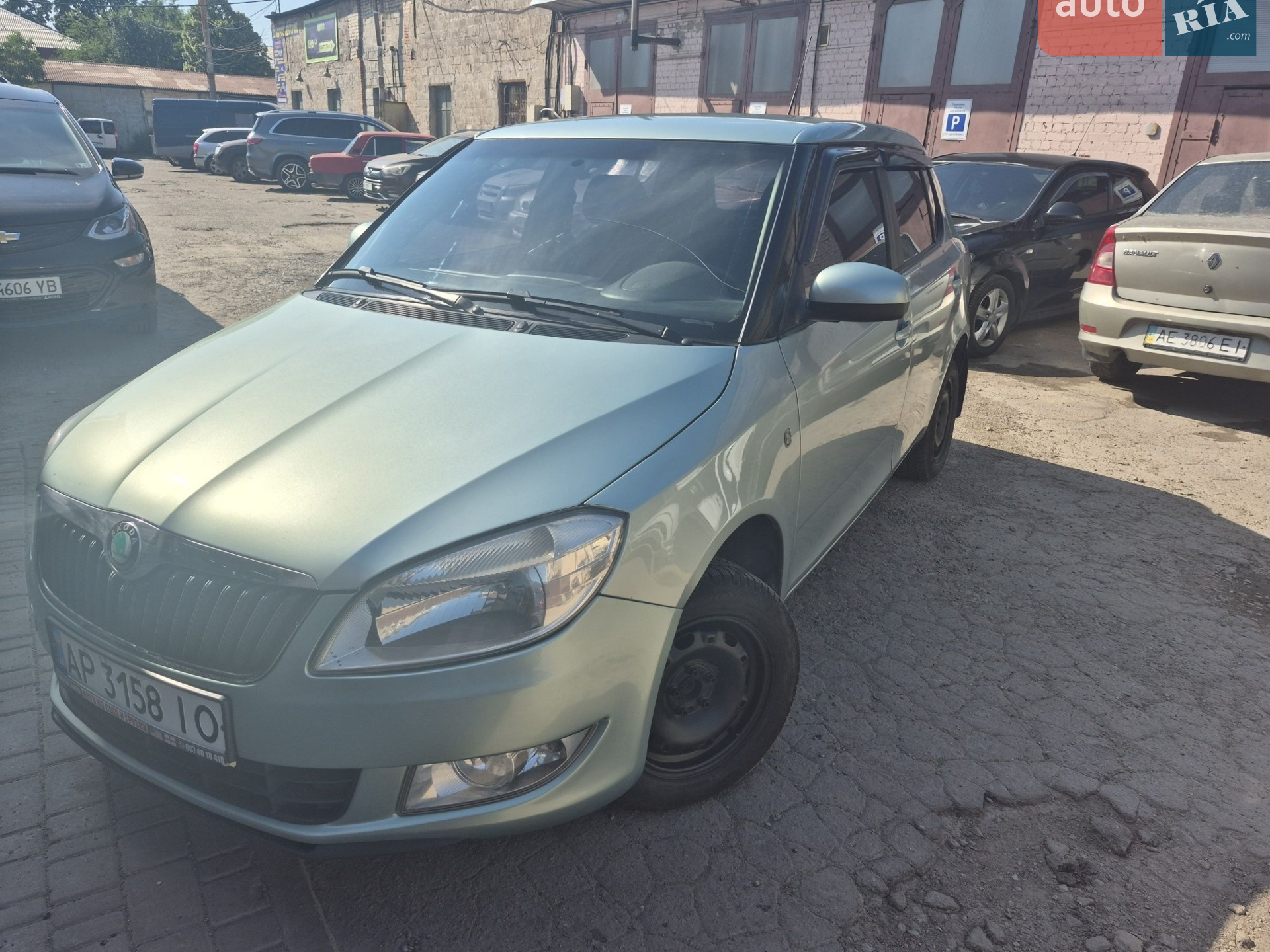 2011 Skoda Fabia - мініатюра 8
