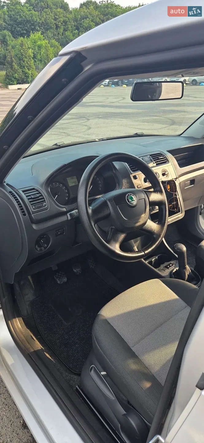 2012 Skoda Fabia - мініатюра 14