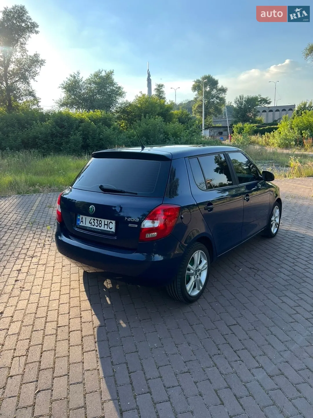 2011 Skoda Fabia - мініатюра 8