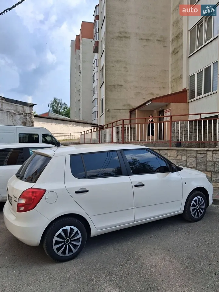2013 Skoda Fabia - мініатюра 16