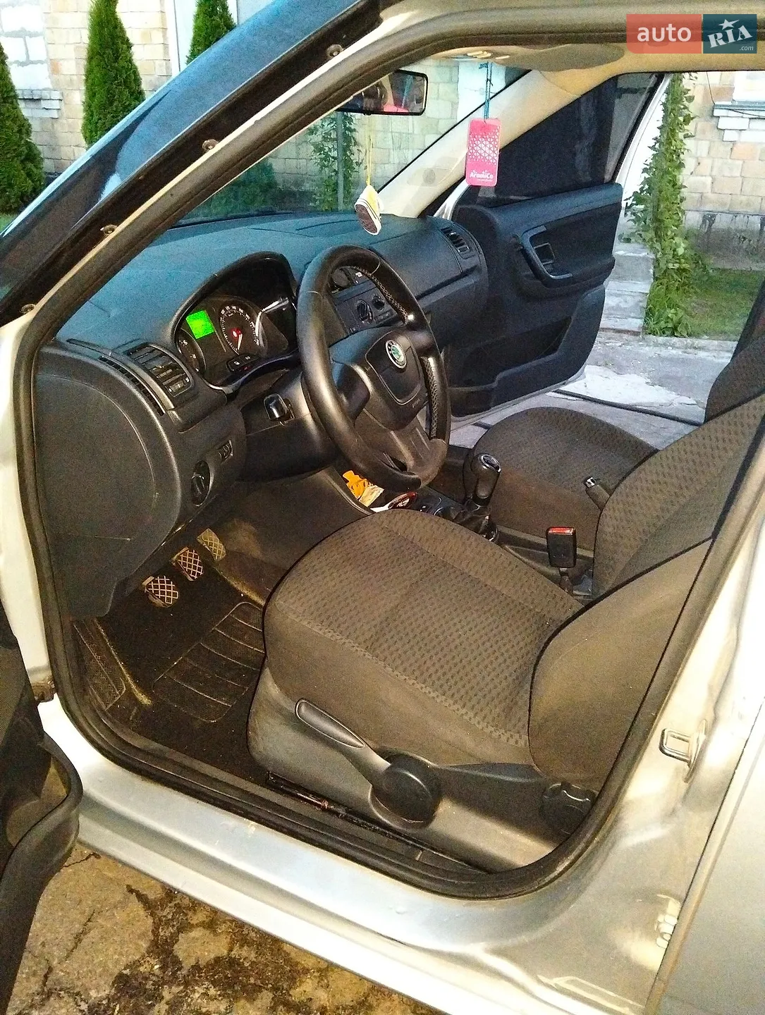 2010 Skoda Fabia - мініатюра 4