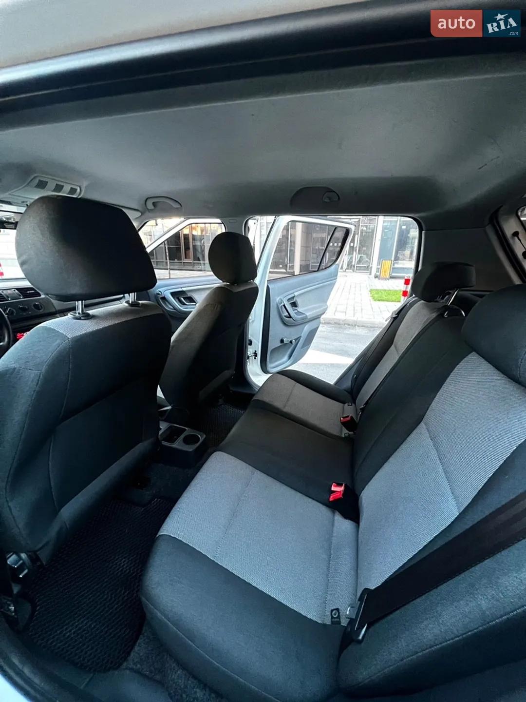 2013 Skoda Fabia - мініатюра 9