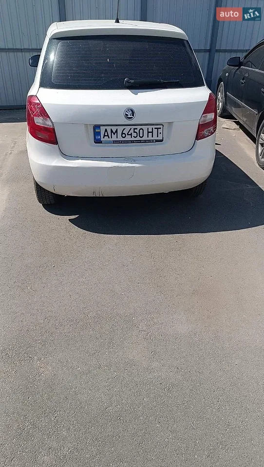 2014 Skoda Fabia - мініатюра 18