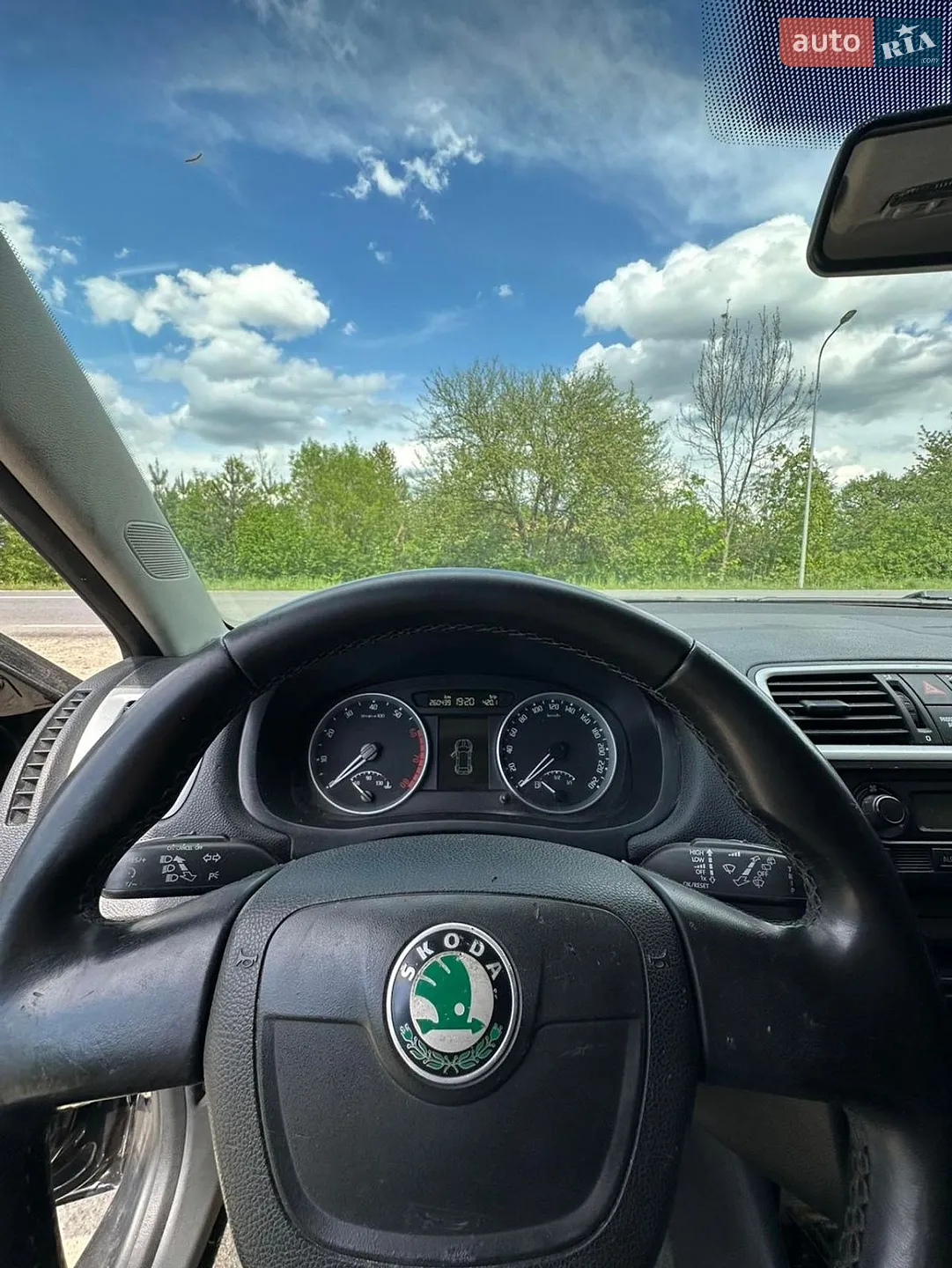 2010 Skoda Fabia - мініатюра 10