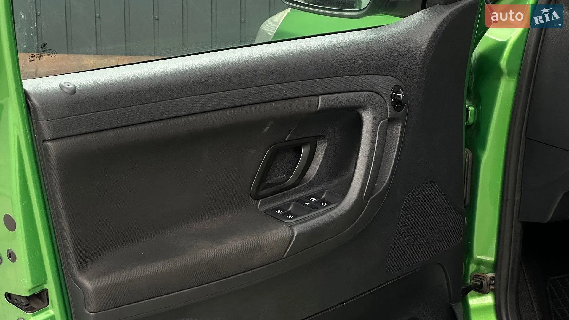 2010 Skoda Fabia - мініатюра 52