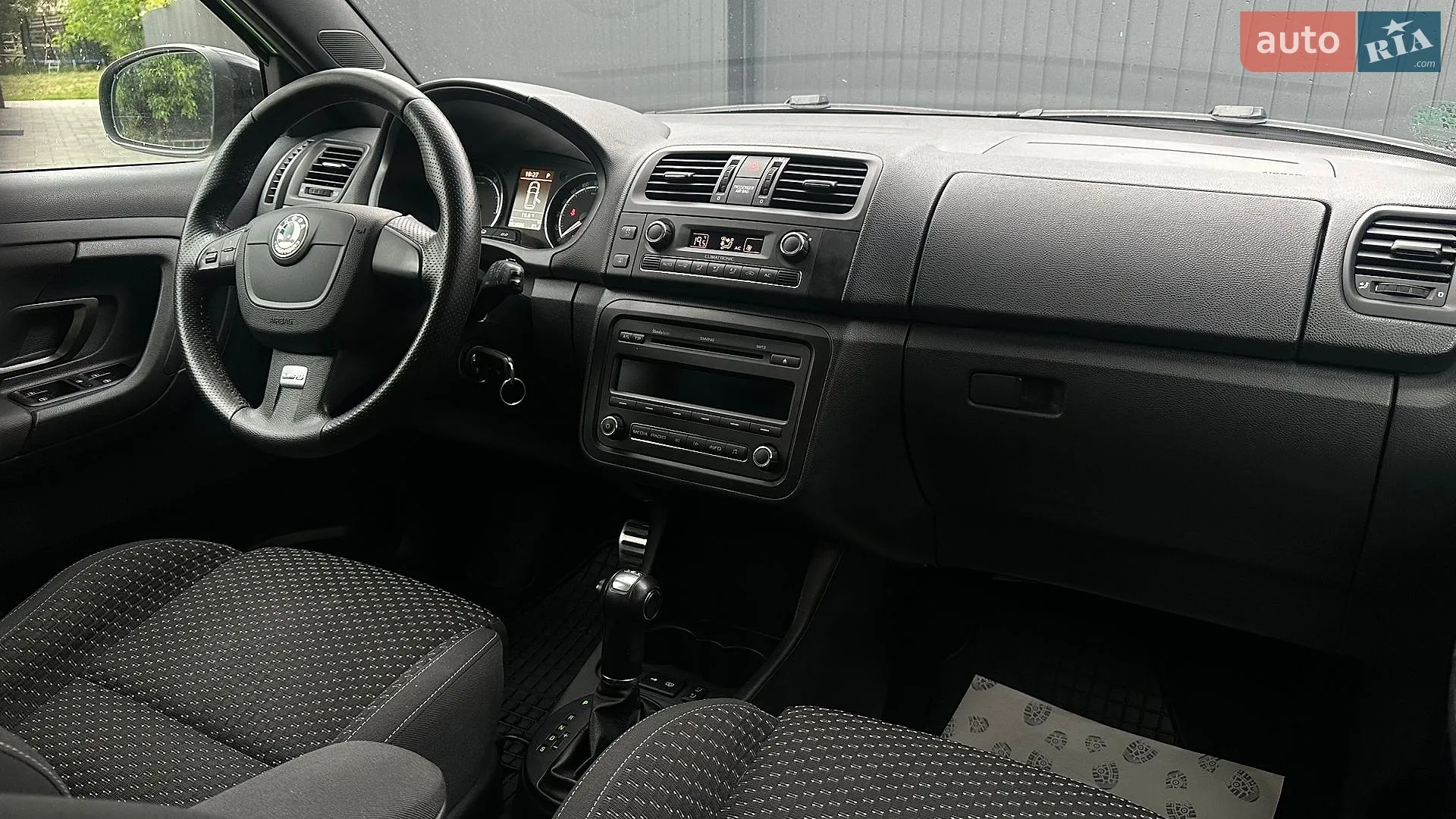 2010 Skoda Fabia - мініатюра 77