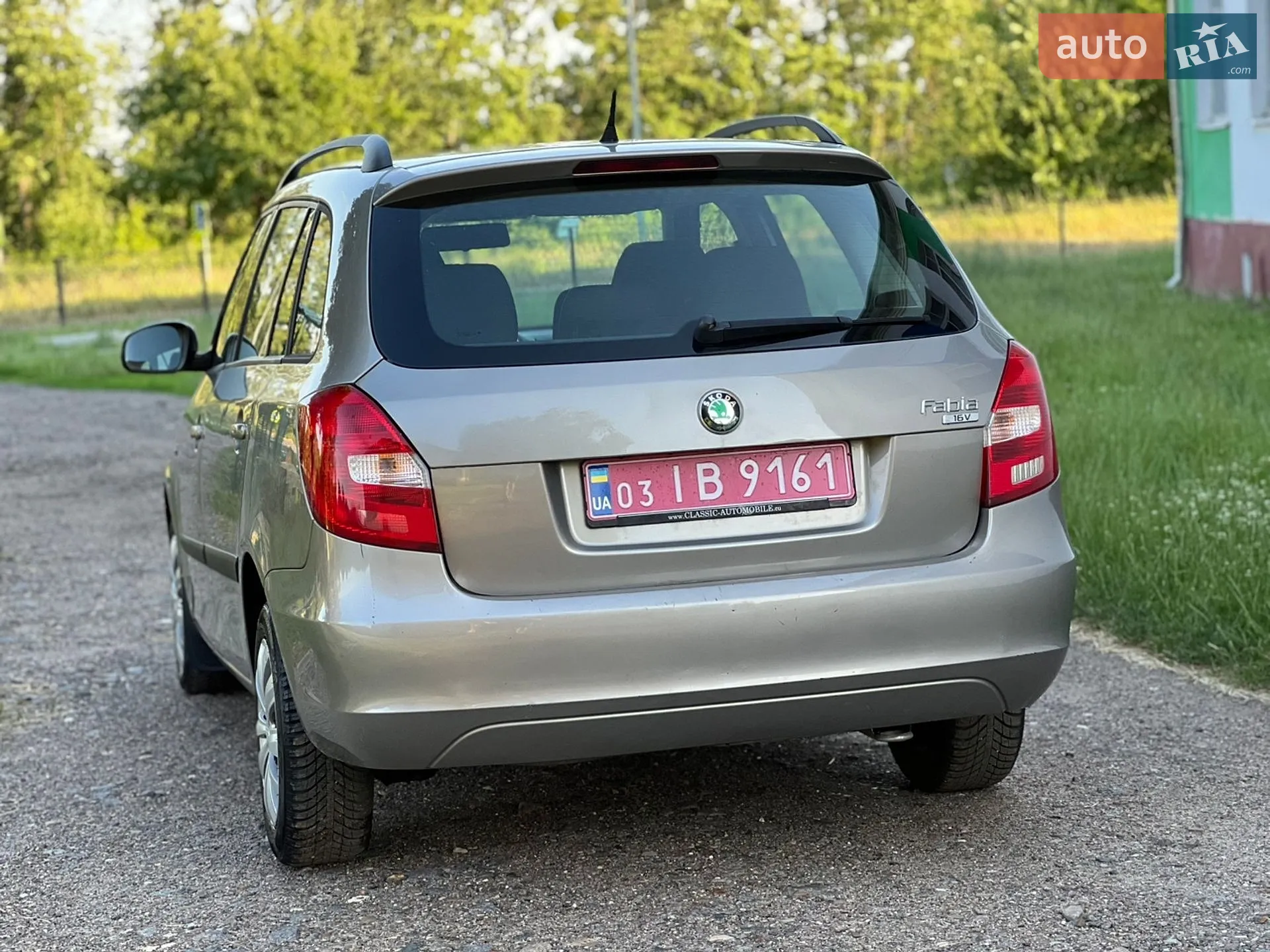 2010 Skoda Fabia - мініатюра 7