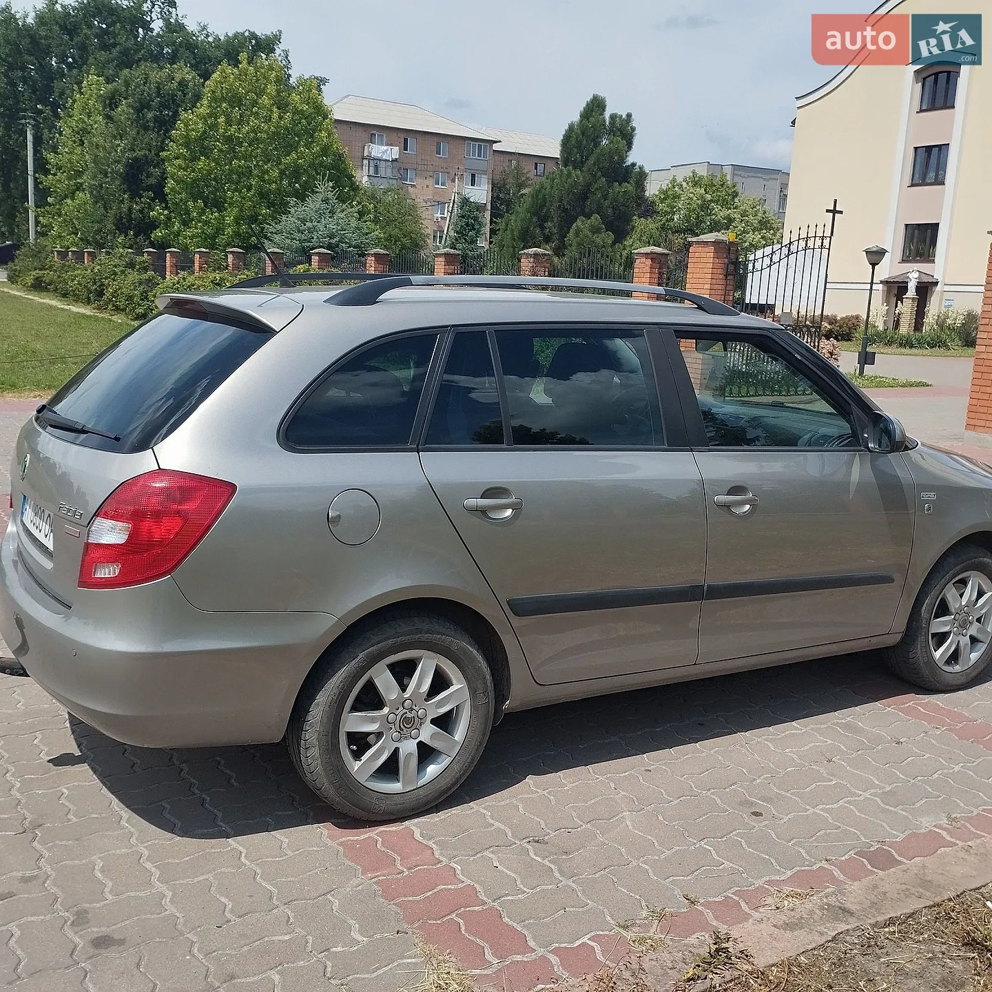 2011 Skoda Fabia - мініатюра 5