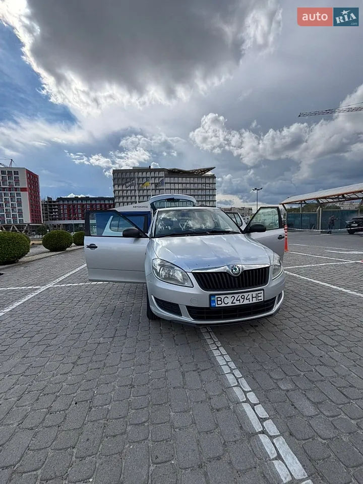 2010 Skoda Fabia - мініатюра 19