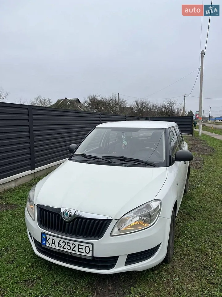 2011 Skoda Fabia - мініатюра 26
