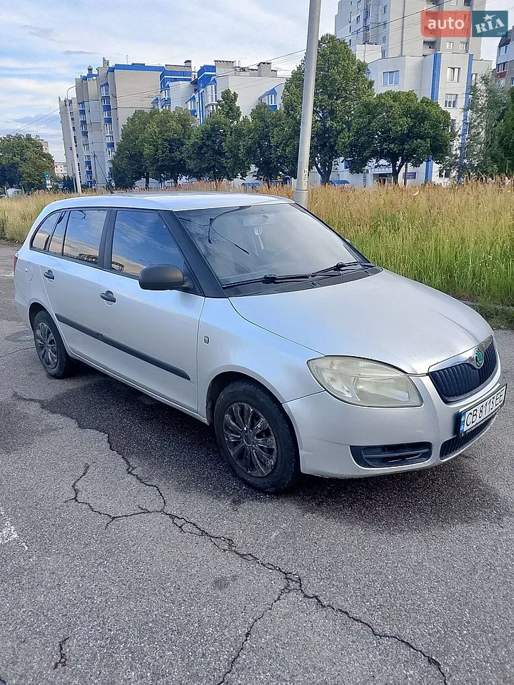 2010 Skoda Fabia - мініатюра 31