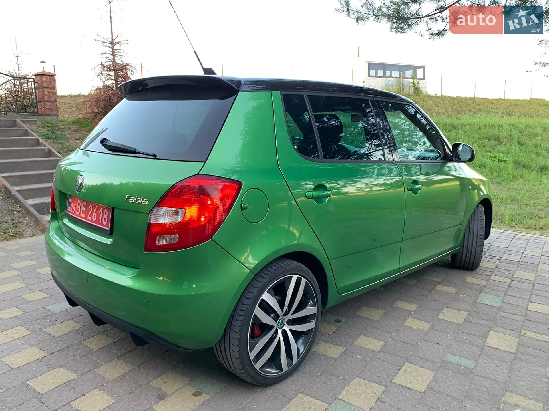2011 Skoda Fabia - мініатюра 10