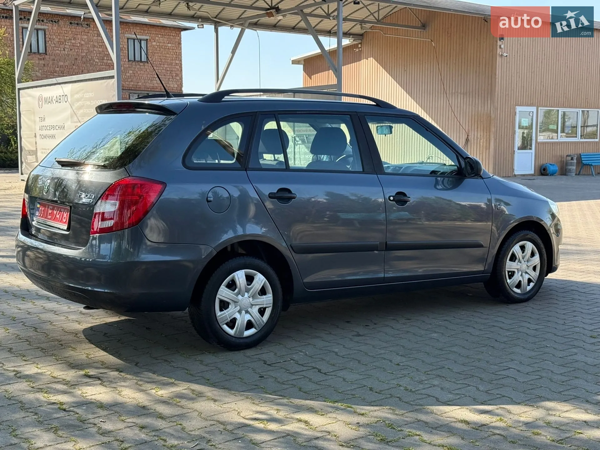 2010 Skoda Fabia - мініатюра 8