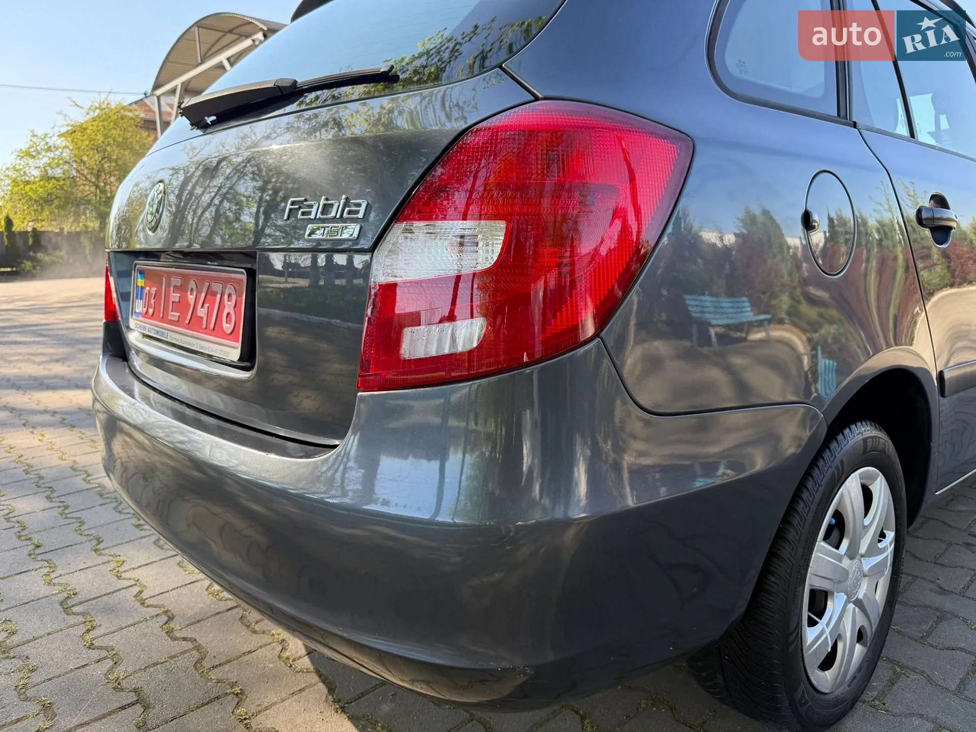 2010 Skoda Fabia - мініатюра 47