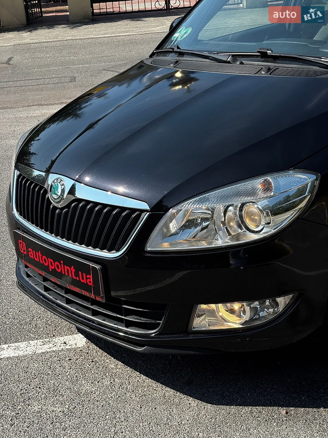 2010 Skoda Fabia - мініатюра 2