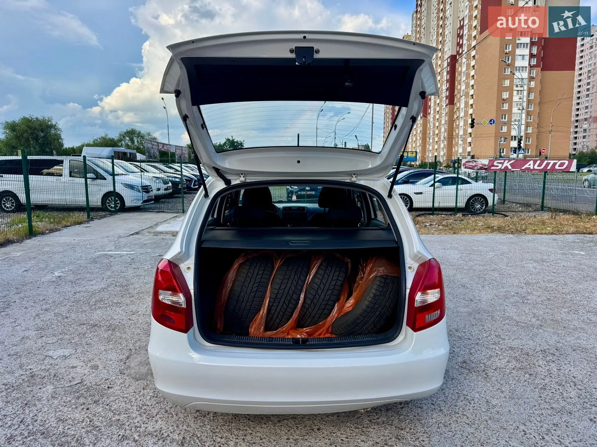 2012 Skoda Fabia - мініатюра 33
