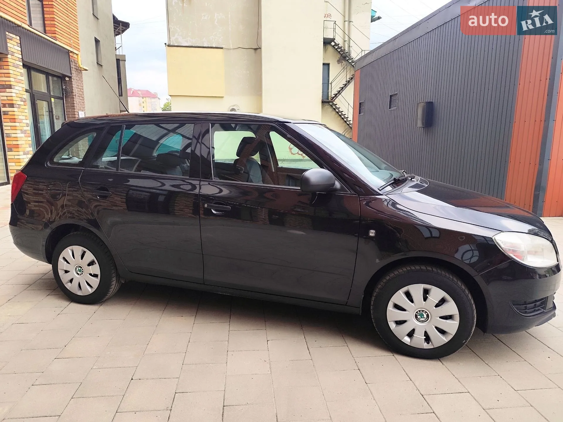 2010 Skoda Fabia - мініатюра 12