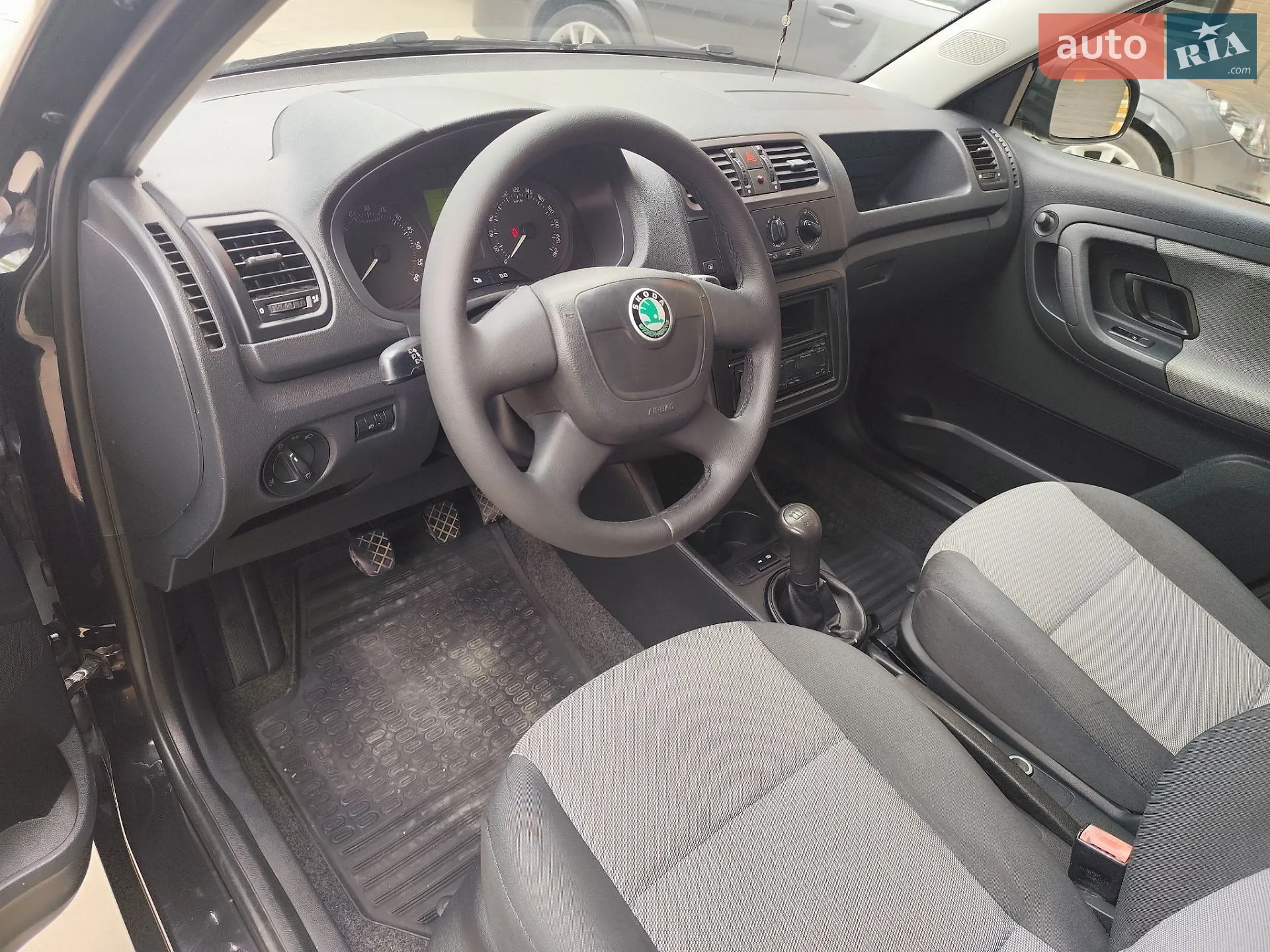 2010 Skoda Fabia - мініатюра 17
