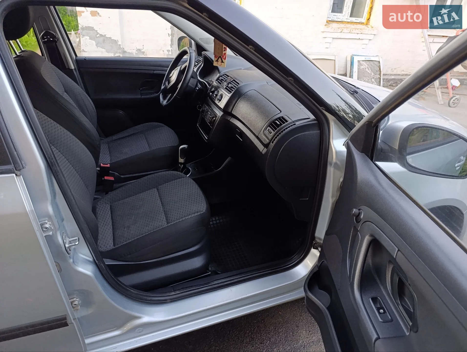 2012 Skoda Fabia - мініатюра 7