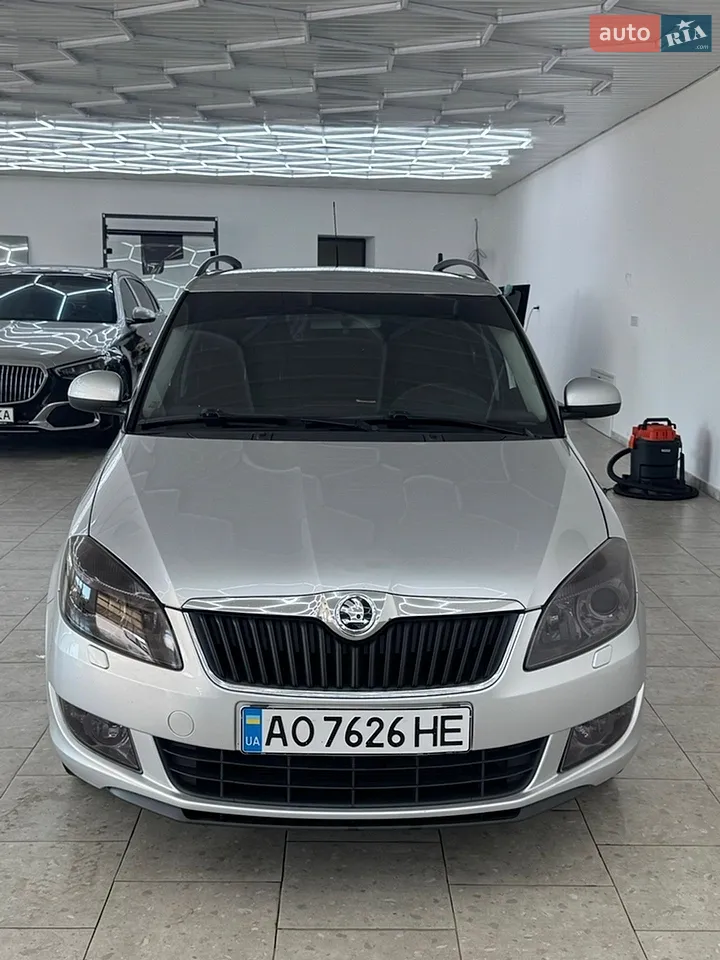 2010 Skoda Fabia - мініатюра 19