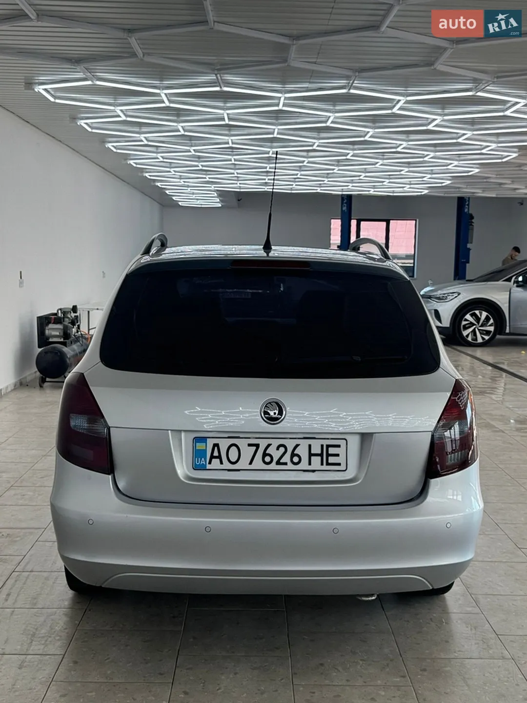 2011 Skoda Fabia - мініатюра 6
