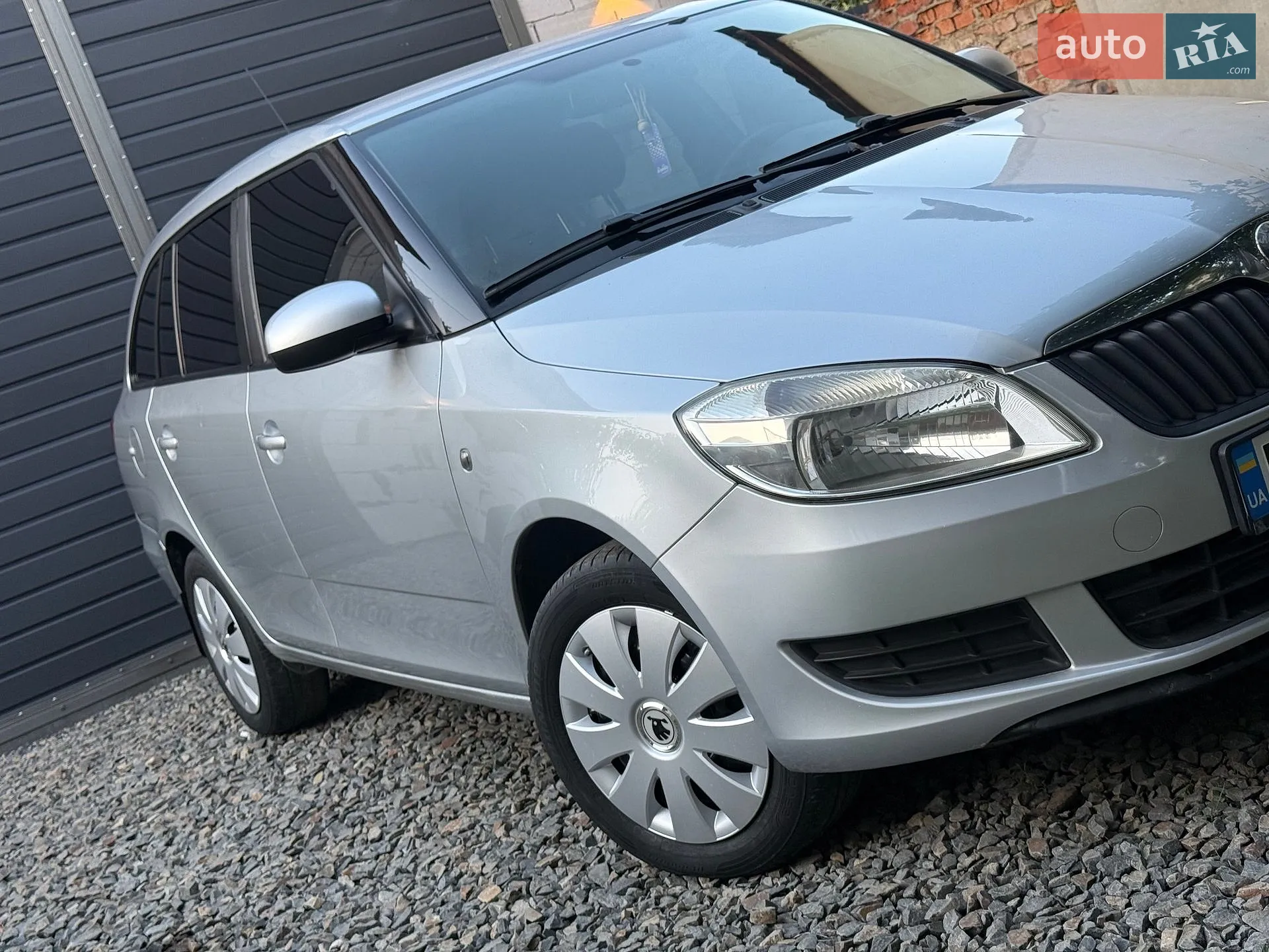 2010 Skoda Fabia - мініатюра 3