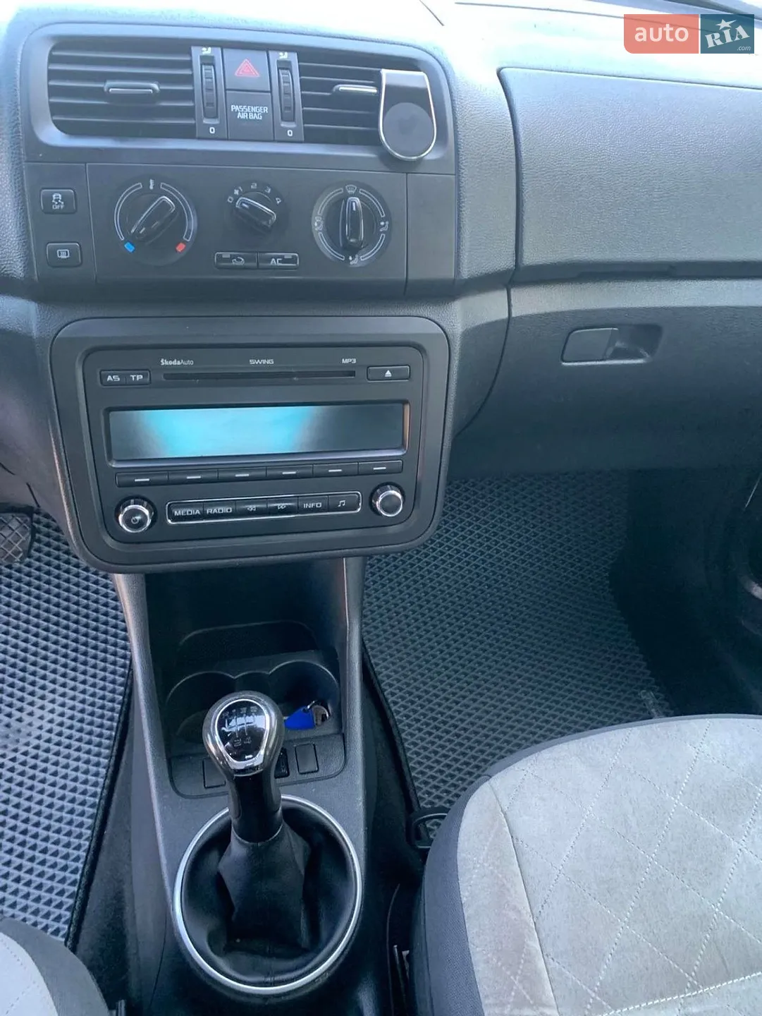 2012 Skoda Fabia - мініатюра 7