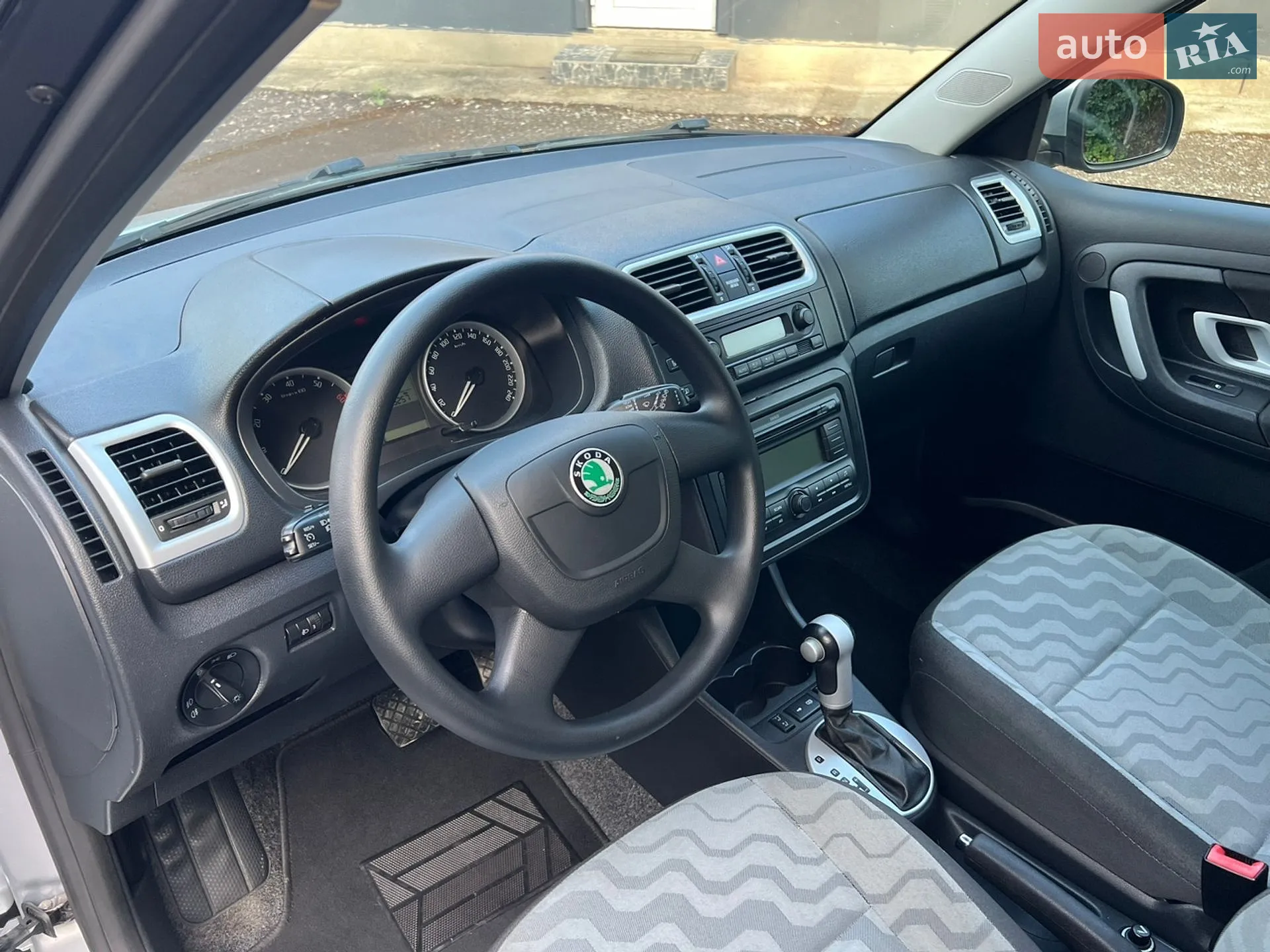 2010 Skoda Fabia - мініатюра 32