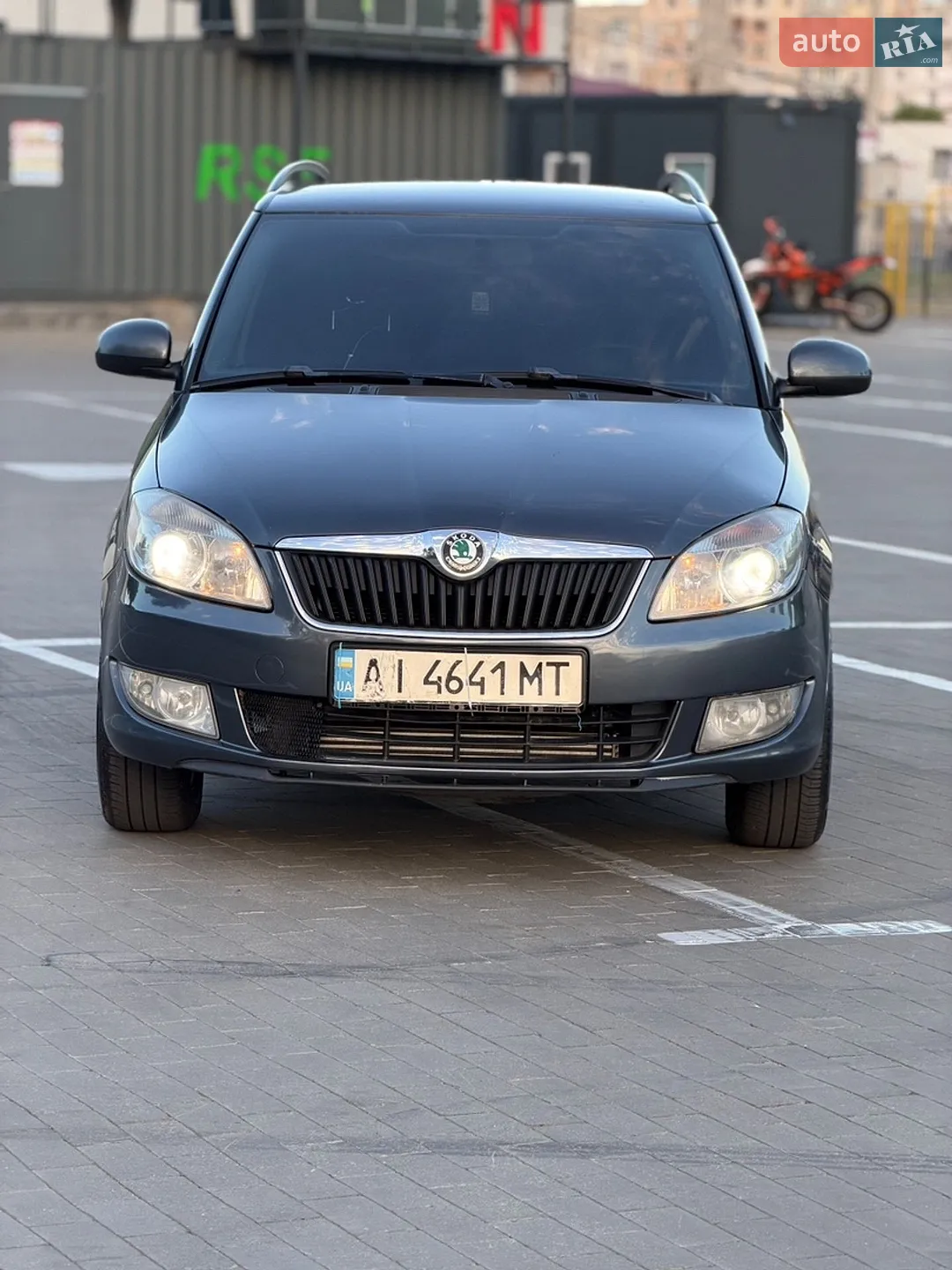 2010 Skoda Fabia - мініатюра 3