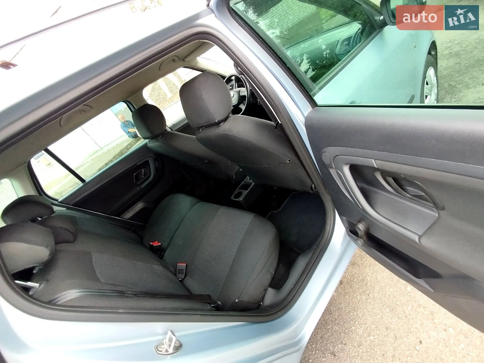 2010 Skoda Fabia - мініатюра 38
