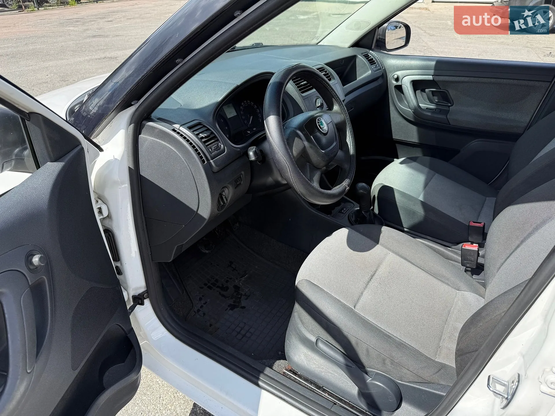 2012 Skoda Fabia - мініатюра 24