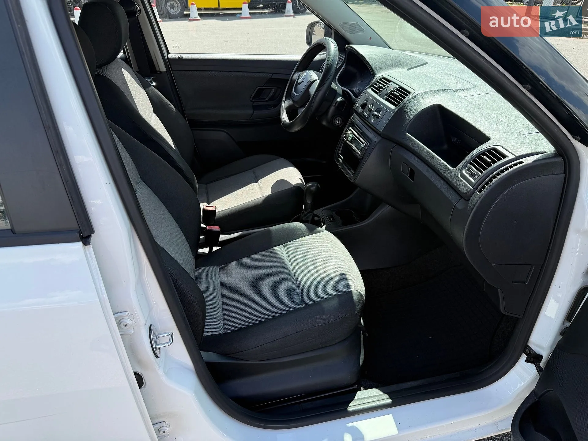 2012 Skoda Fabia - мініатюра 13