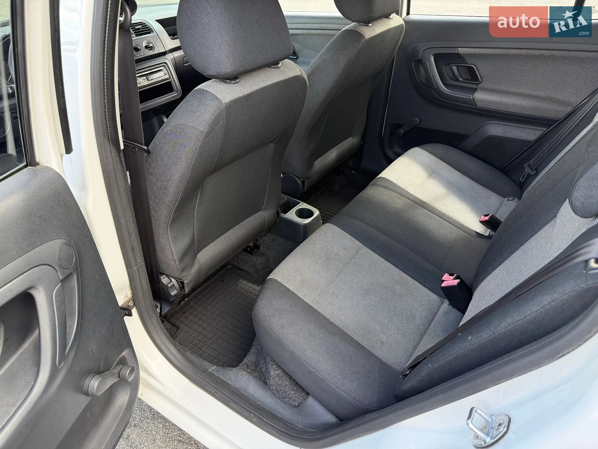 2012 Skoda Fabia - мініатюра 16