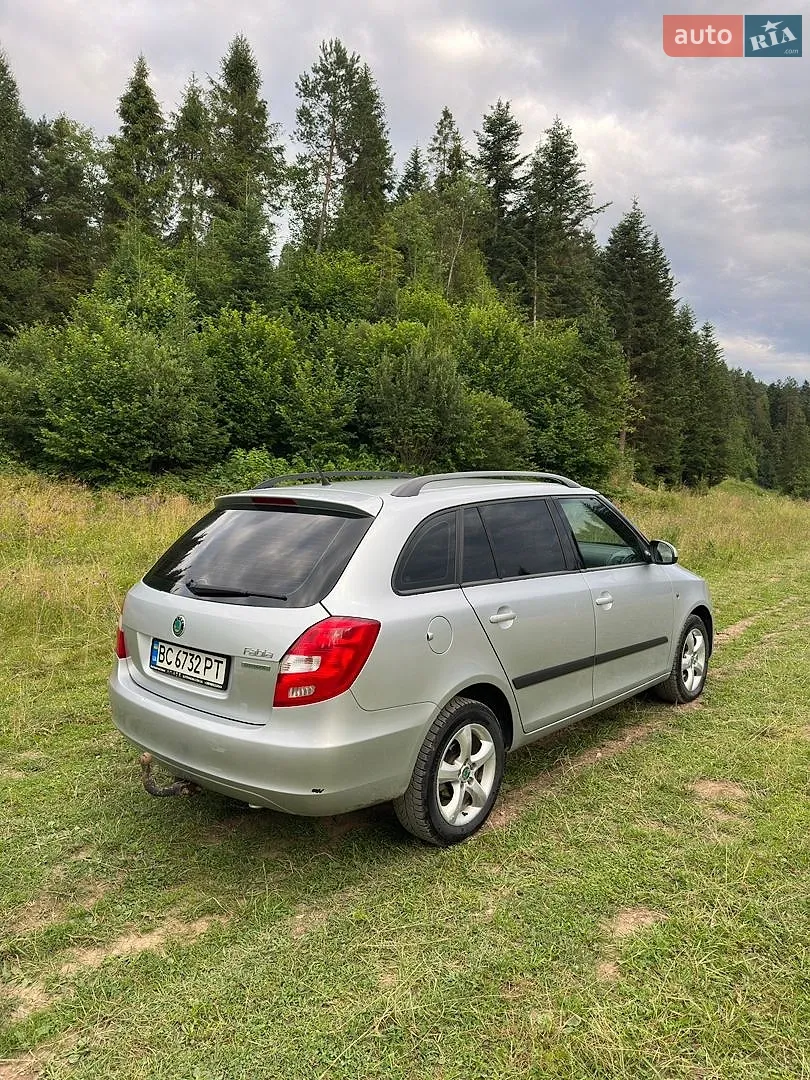 2012 Skoda Fabia - мініатюра 4