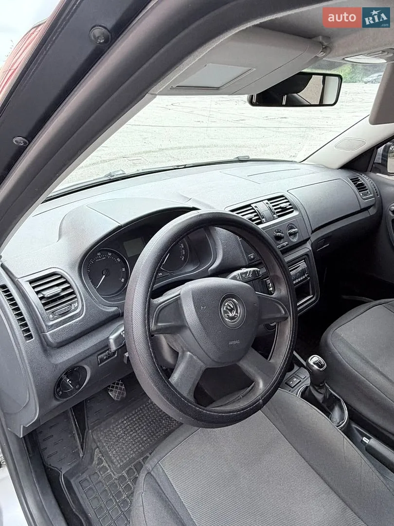 2013 Skoda Fabia - мініатюра 11