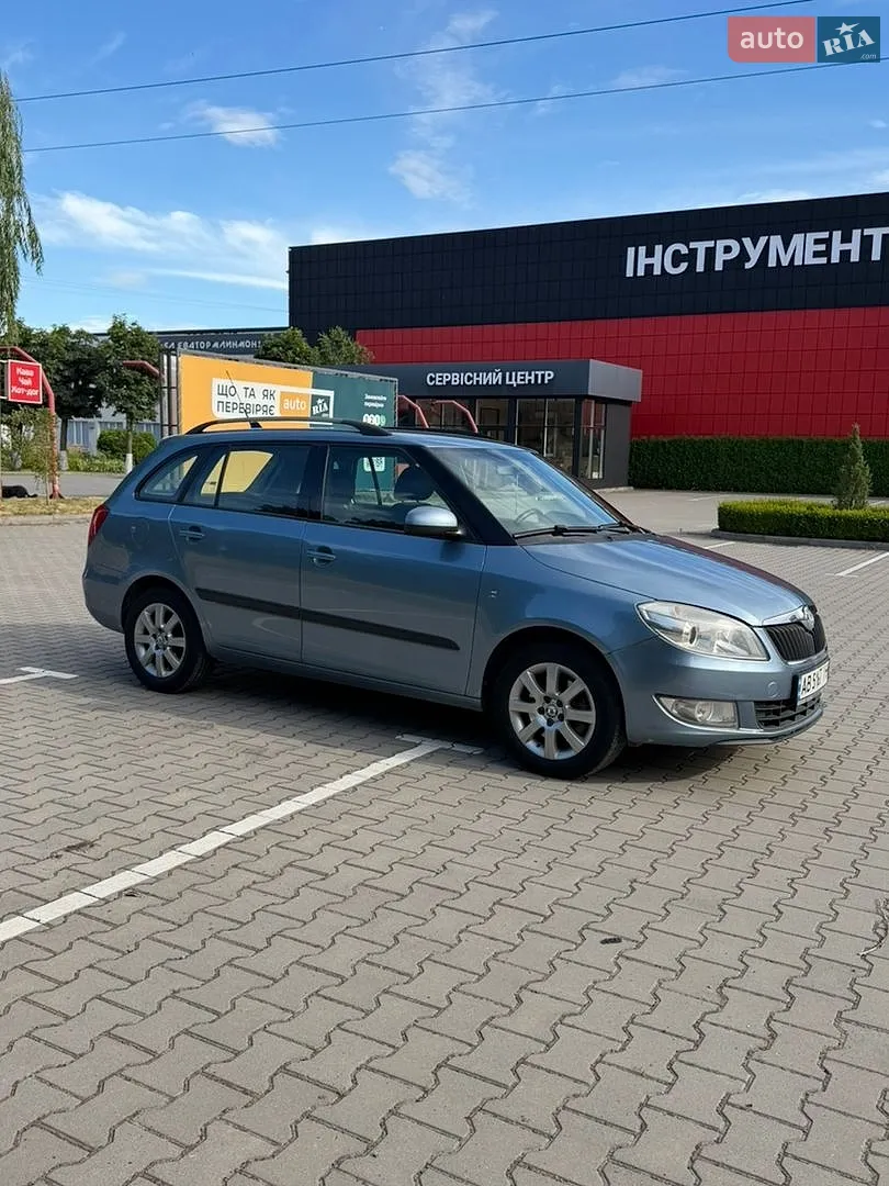 2010 Skoda Fabia - мініатюра 5