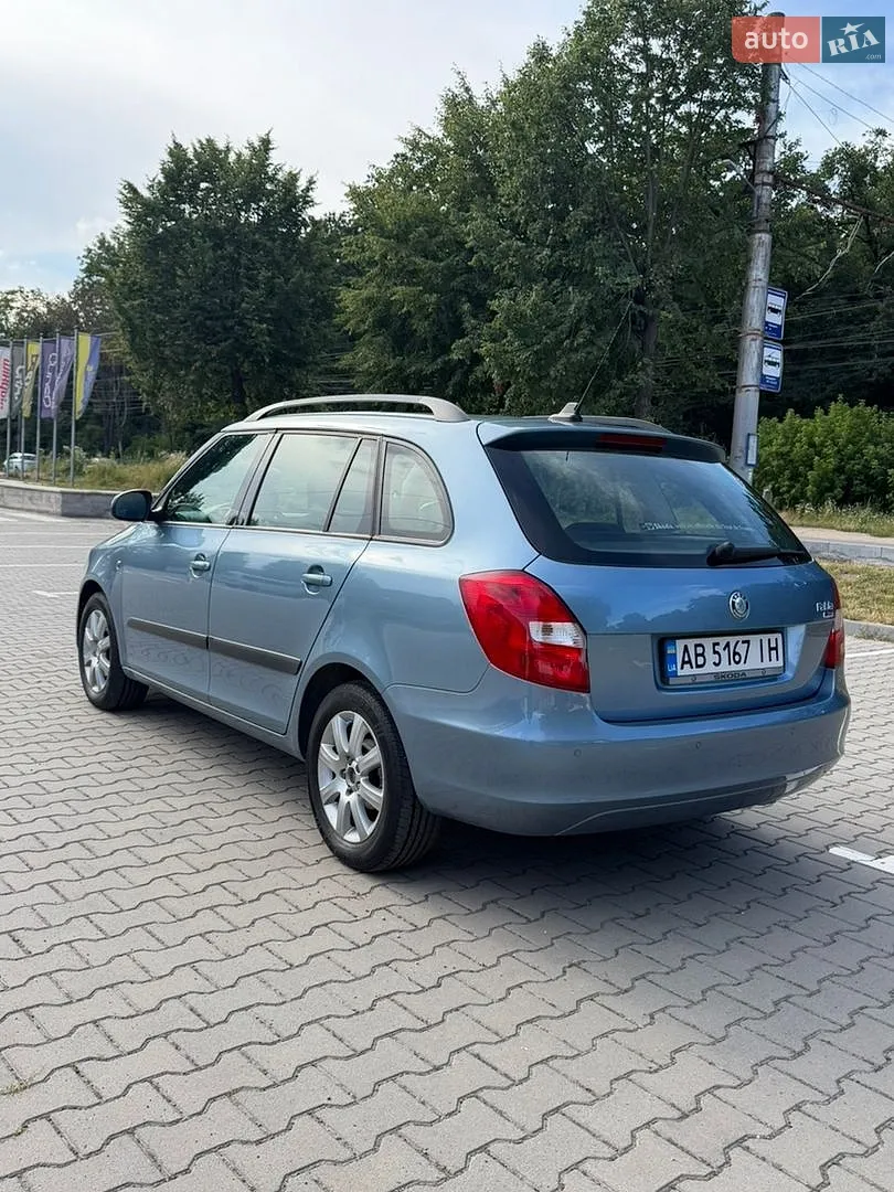2010 Skoda Fabia - мініатюра 9