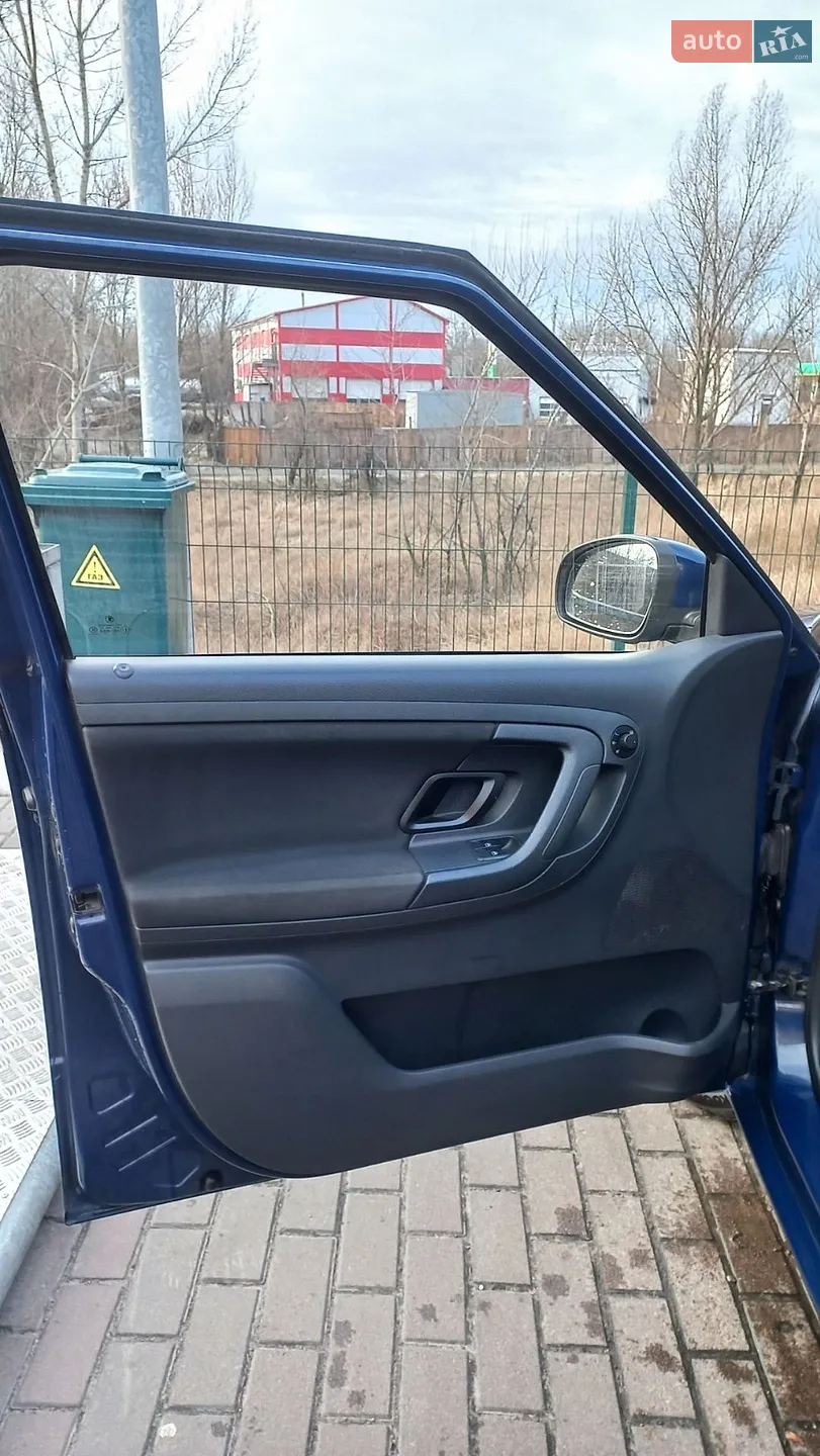 2010 Skoda Fabia - мініатюра 7