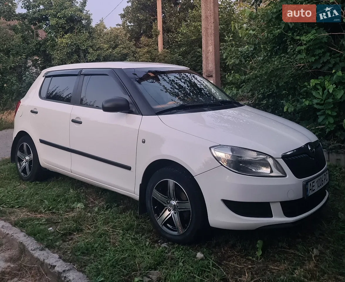 2015 Skoda Fabia - мініатюра 9