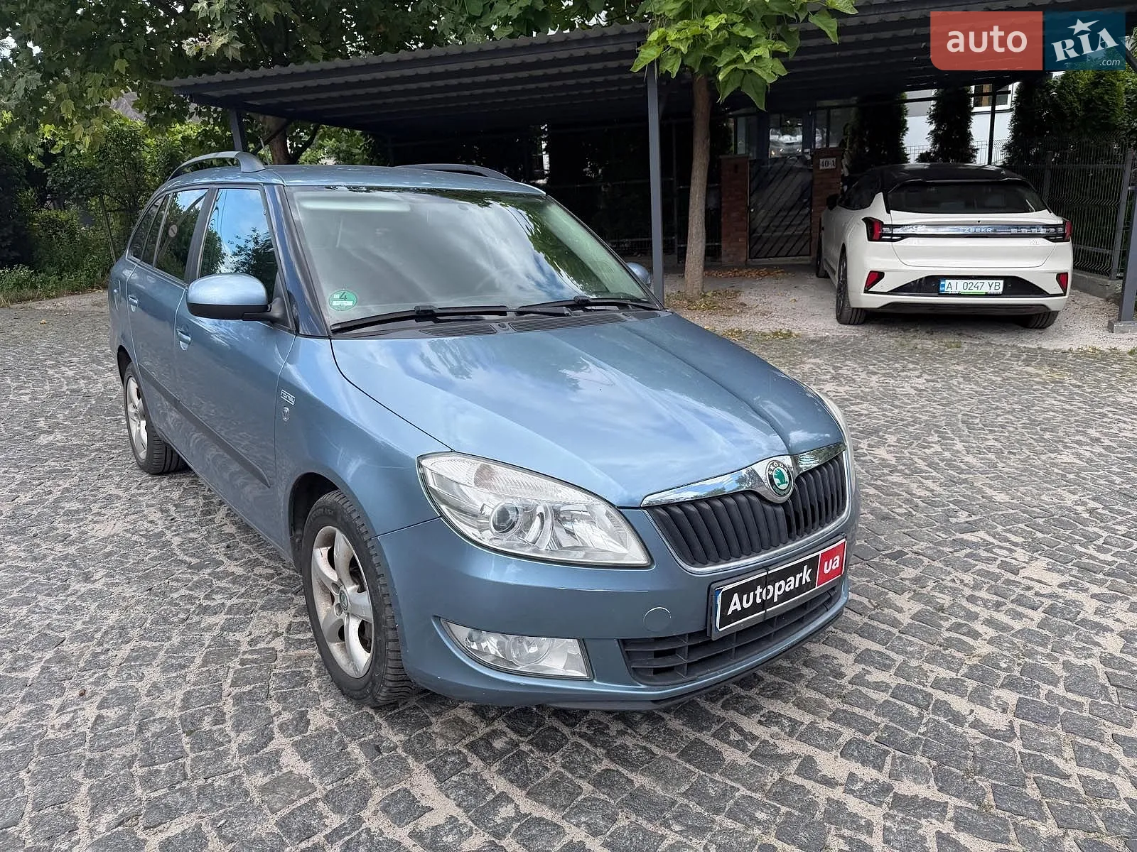 2011 Skoda Fabia - мініатюра 3