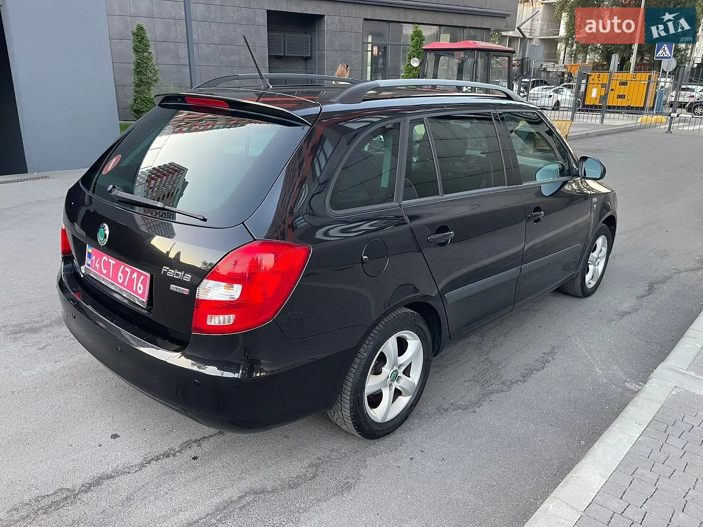 2011 Skoda Fabia - мініатюра 7