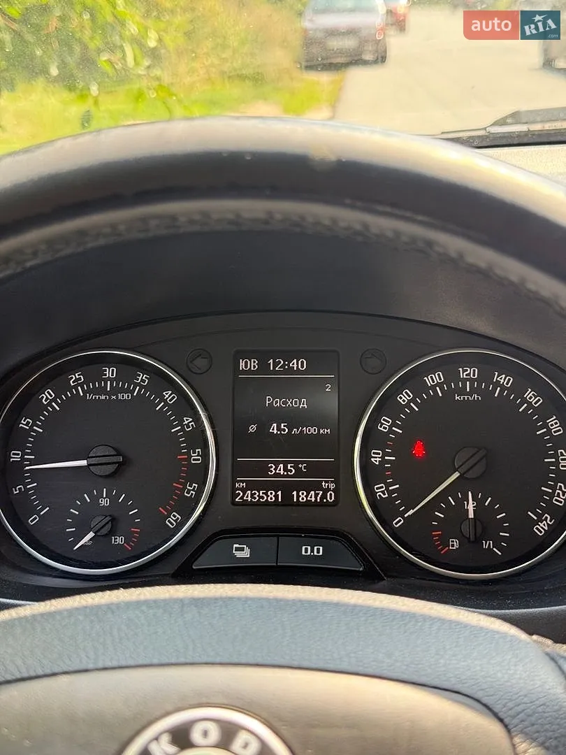 2011 Skoda Fabia - мініатюра 13