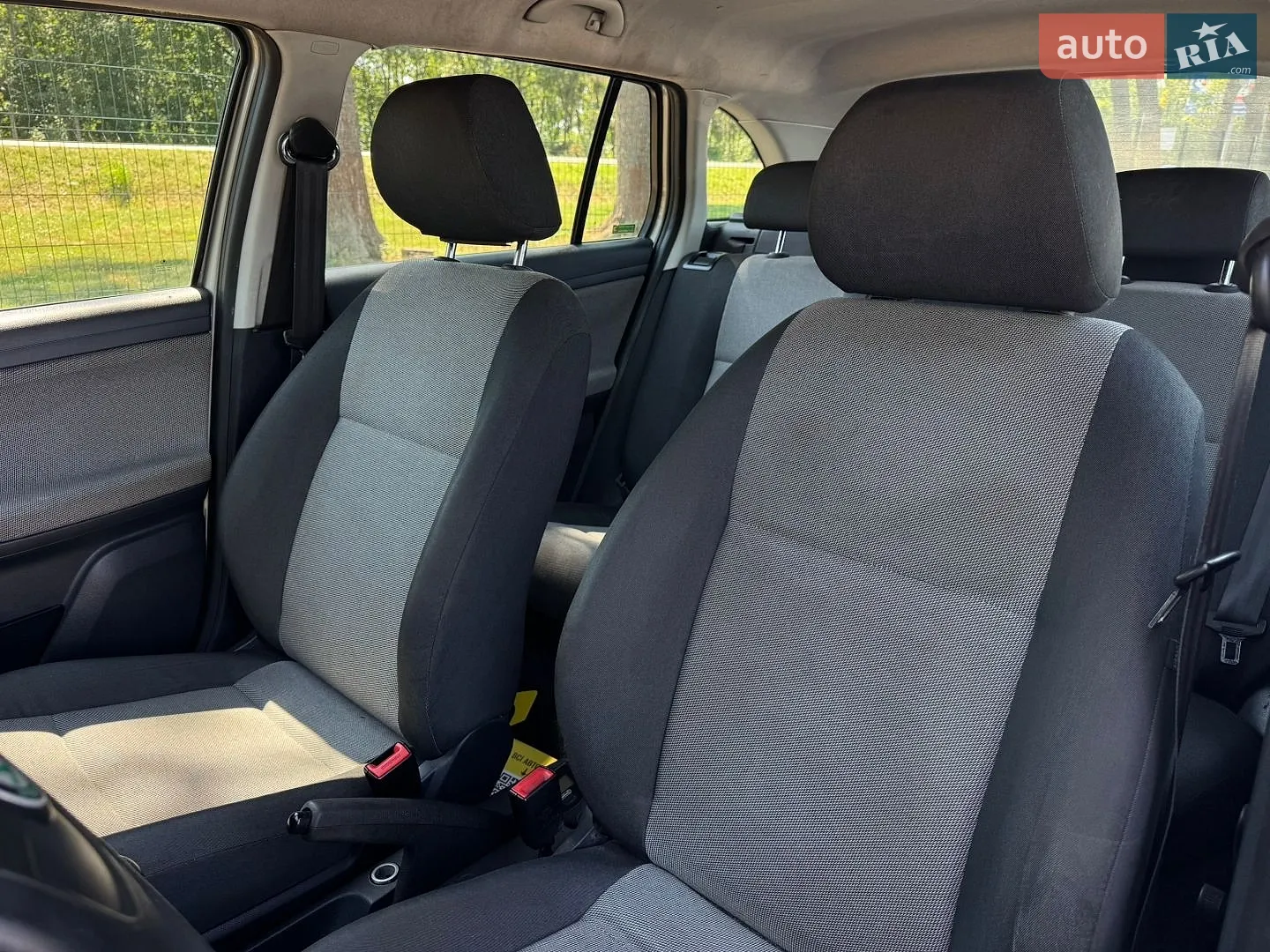 2012 Skoda Fabia - мініатюра 12