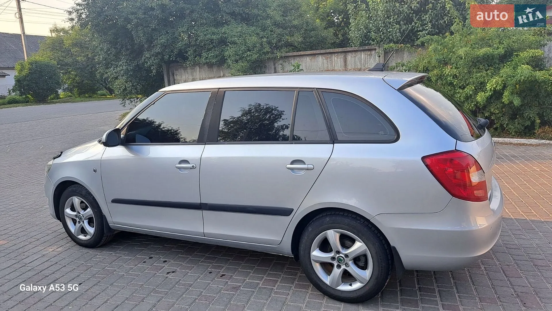 2011 Skoda Fabia - мініатюра 3