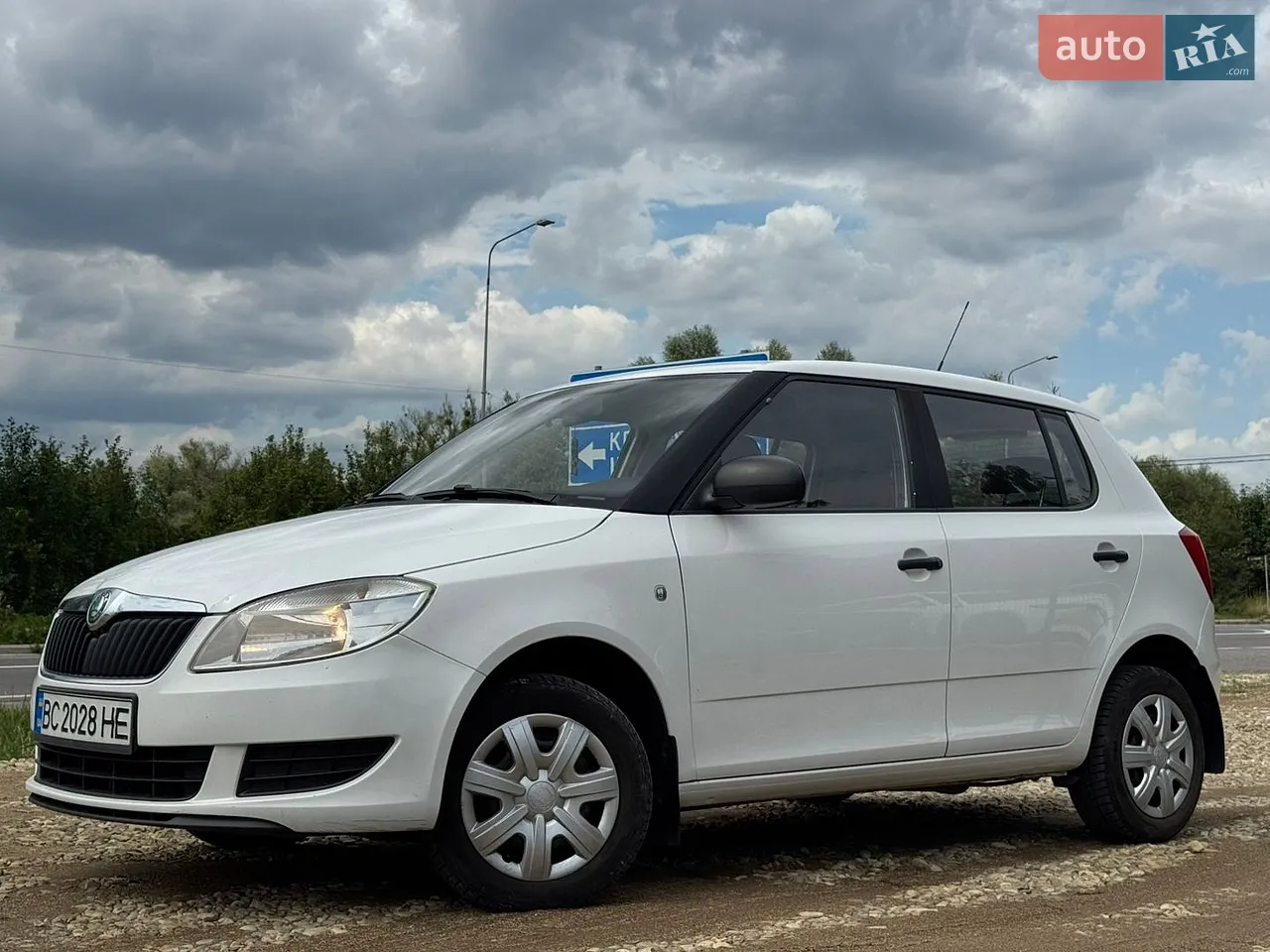 2011 Skoda Fabia - мініатюра 22