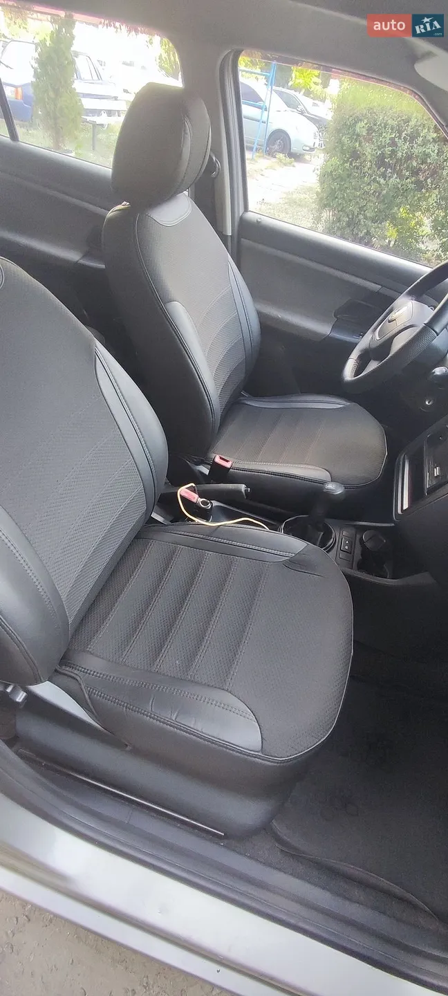 2012 Skoda Fabia - мініатюра 4